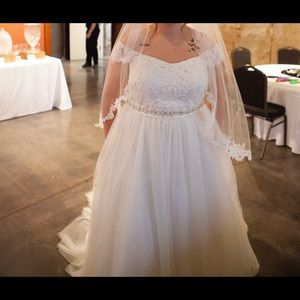 David’s Bridal size 16W Wedding Gown